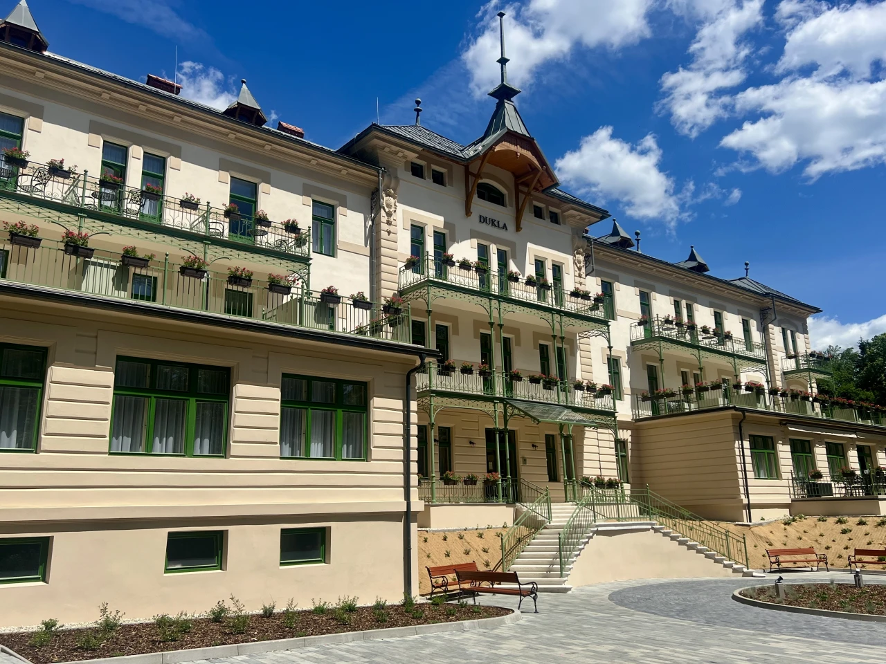 HOTEL DUKLA ***+