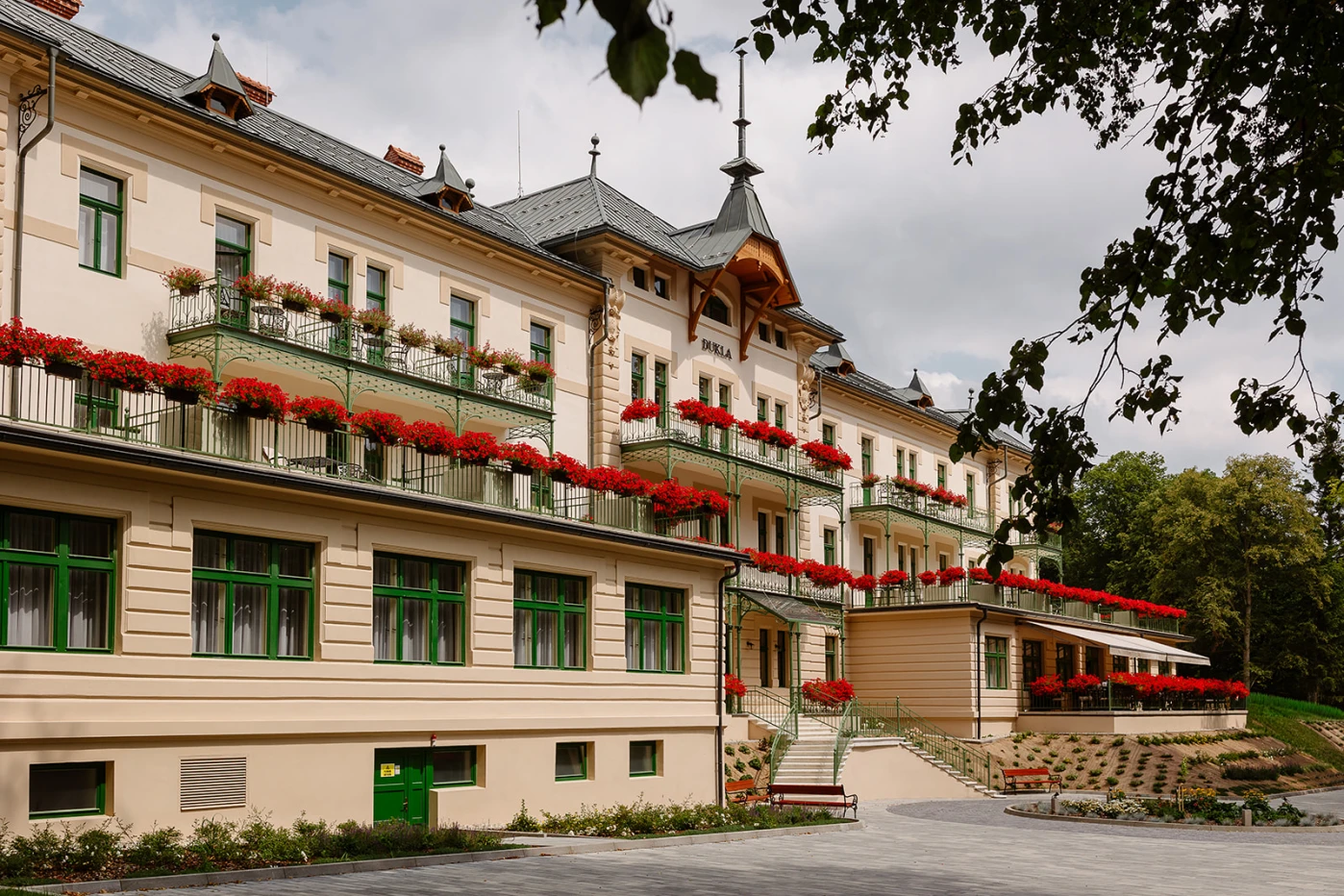 HOTEL DUKLA ***+